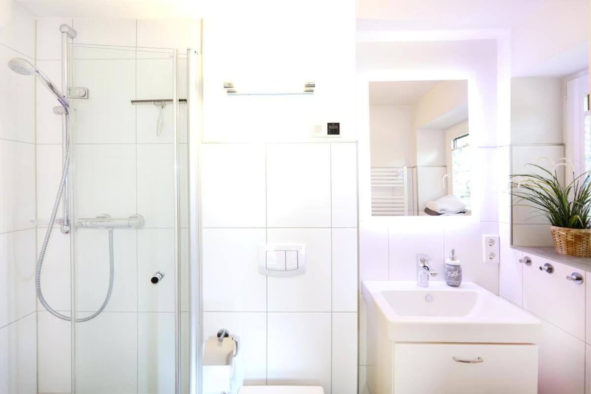 Appartement & Ferienwohnungen Thiess Росток Екстериор снимка