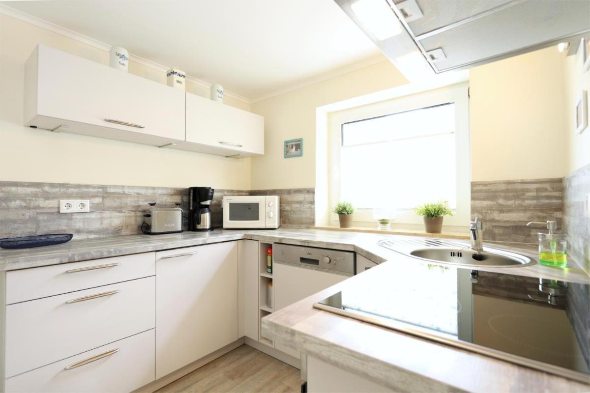 Appartement & Ferienwohnungen Thiess Росток Екстериор снимка