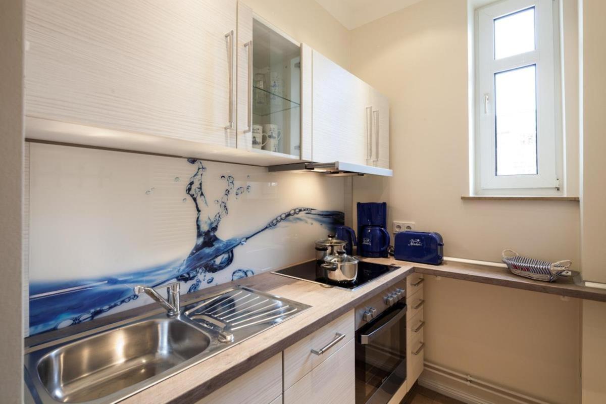 Appartement & Ferienwohnungen Thiess Росток Екстериор снимка