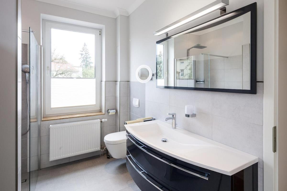 Appartement & Ferienwohnungen Thiess Росток Екстериор снимка