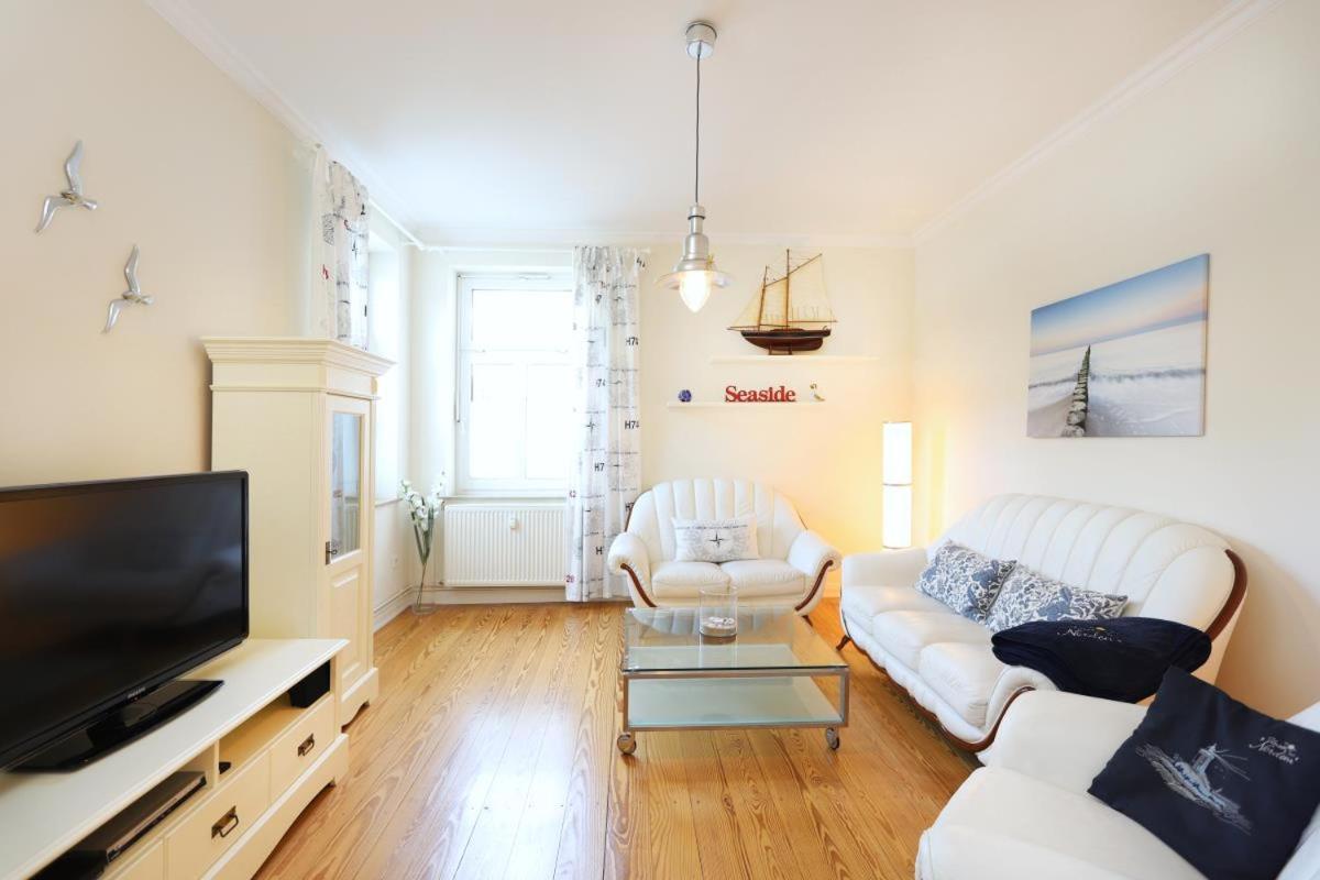 Appartement & Ferienwohnungen Thiess Росток Екстериор снимка