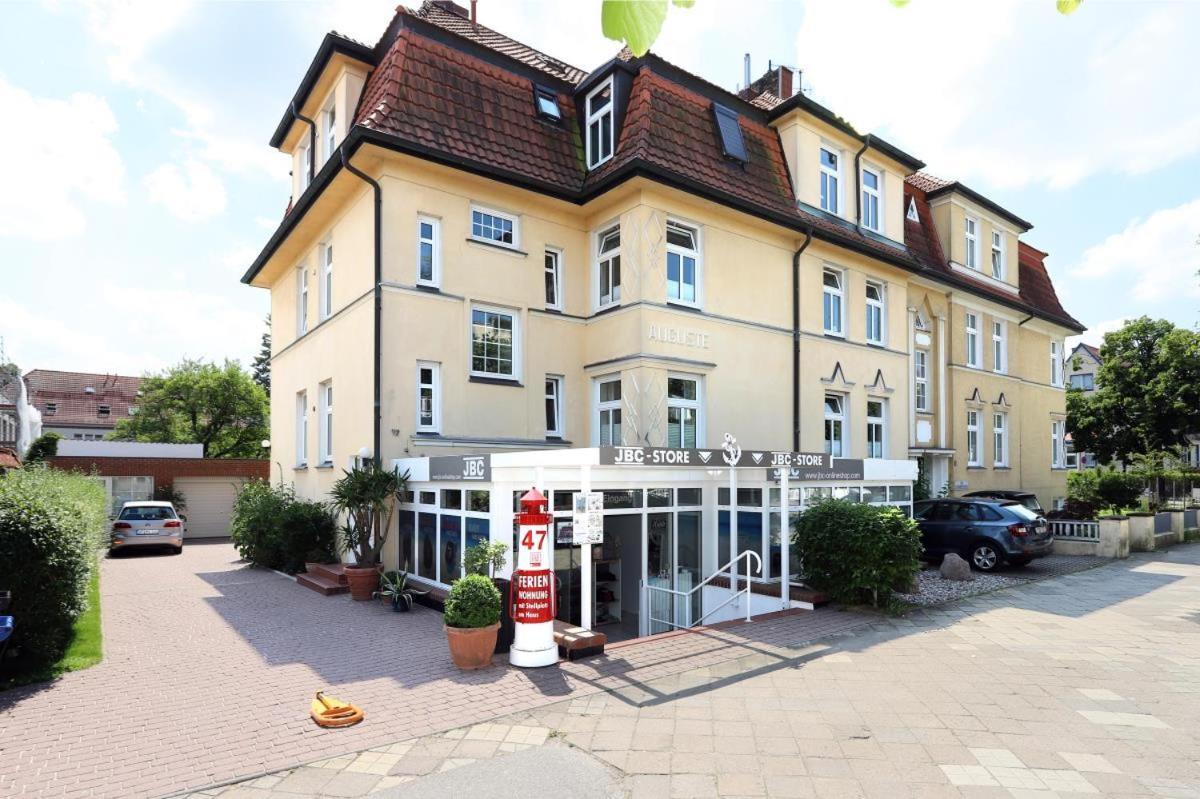Appartement & Ferienwohnungen Thiess Росток Екстериор снимка