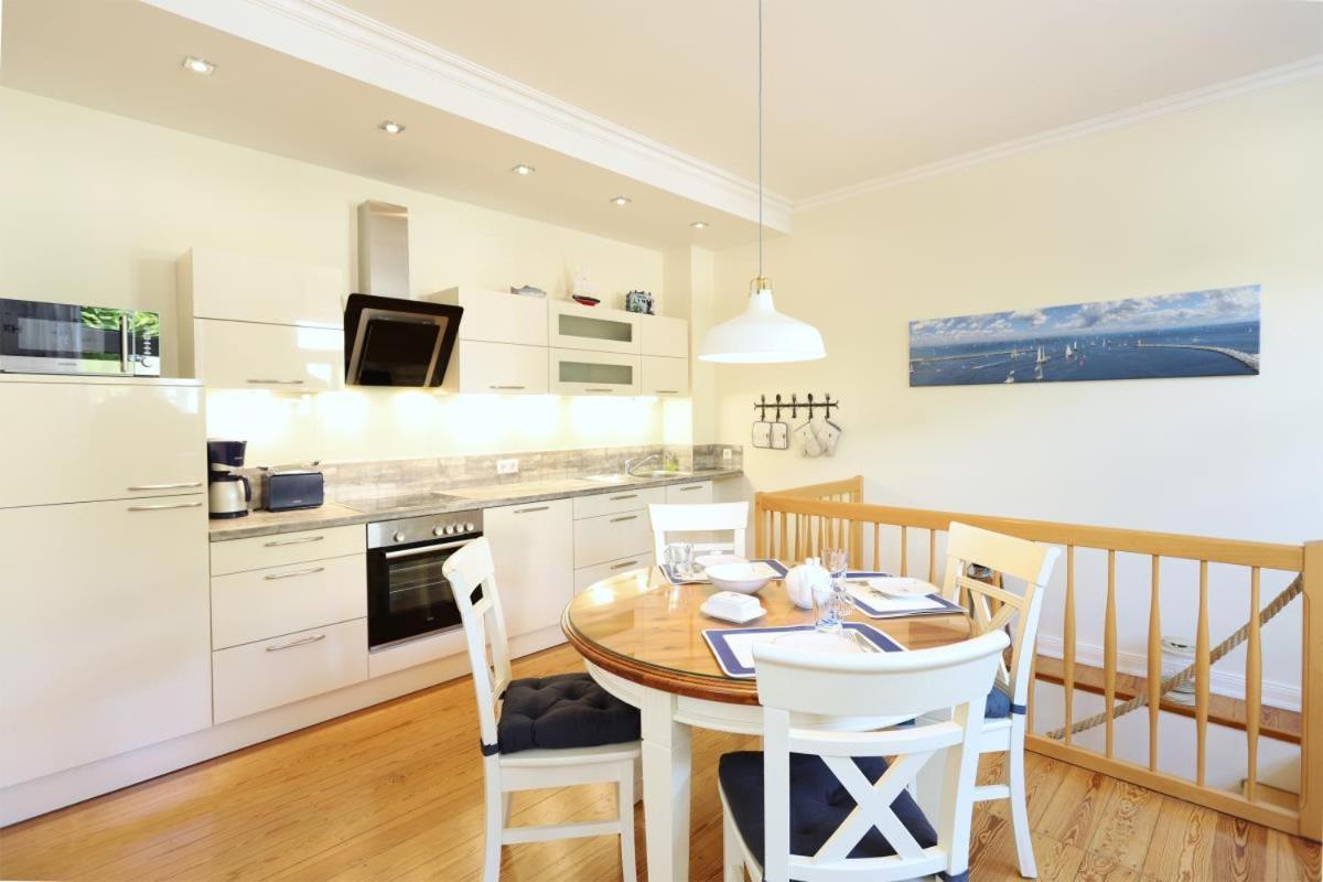 Appartement & Ferienwohnungen Thiess Росток Екстериор снимка