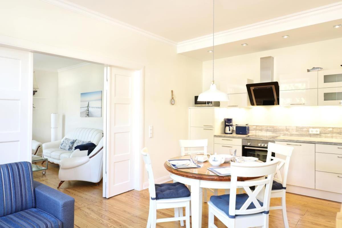 Appartement & Ferienwohnungen Thiess Росток Екстериор снимка